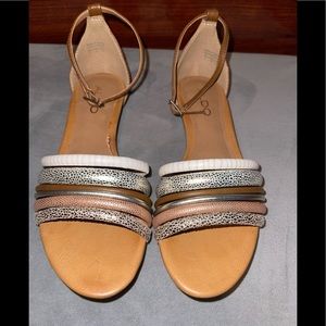 Aldo Ankle Strap Tan Sandals Sz. 6